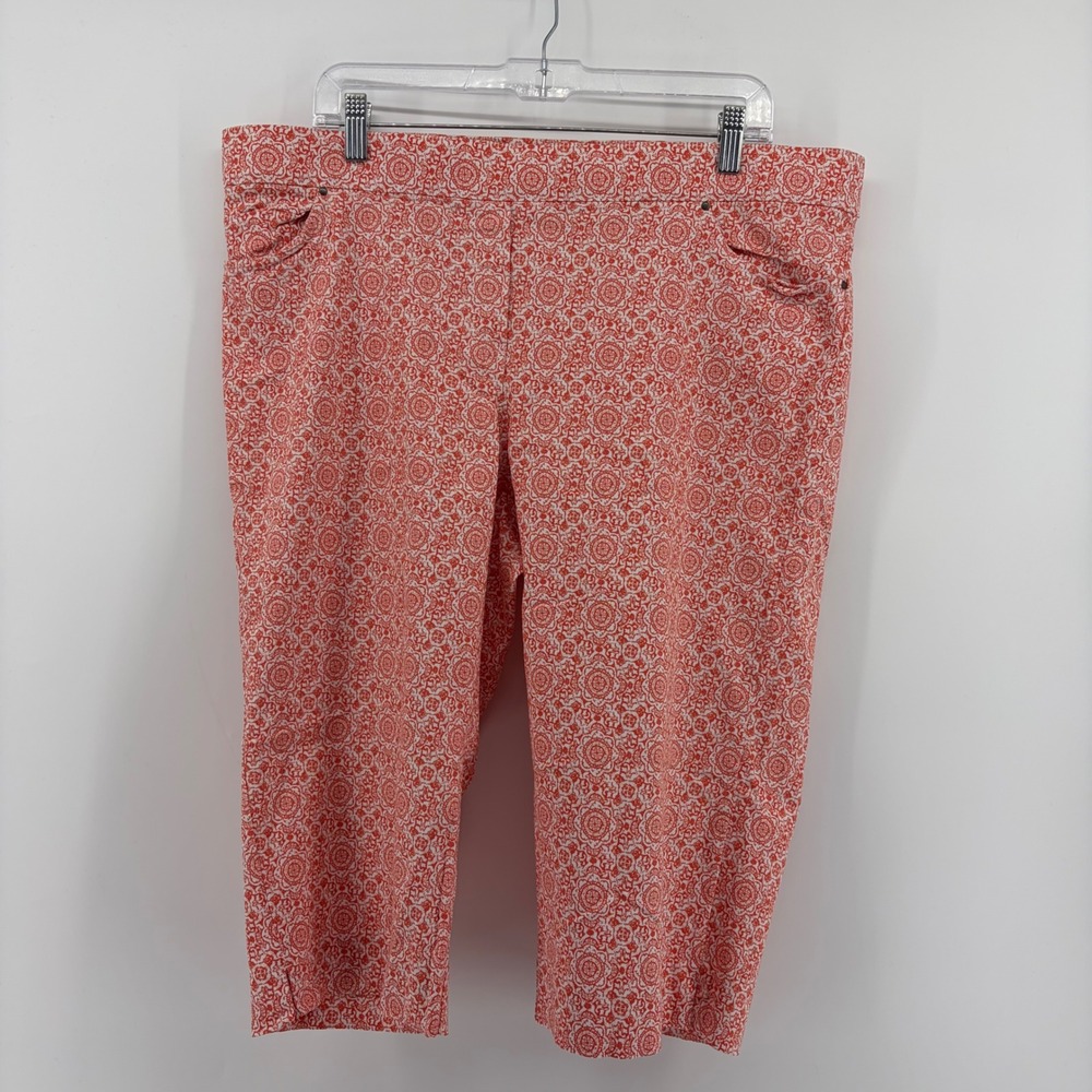 89th & Madison Size 16 Capri Pants Orange White Medallion Print Stretch Pull-On